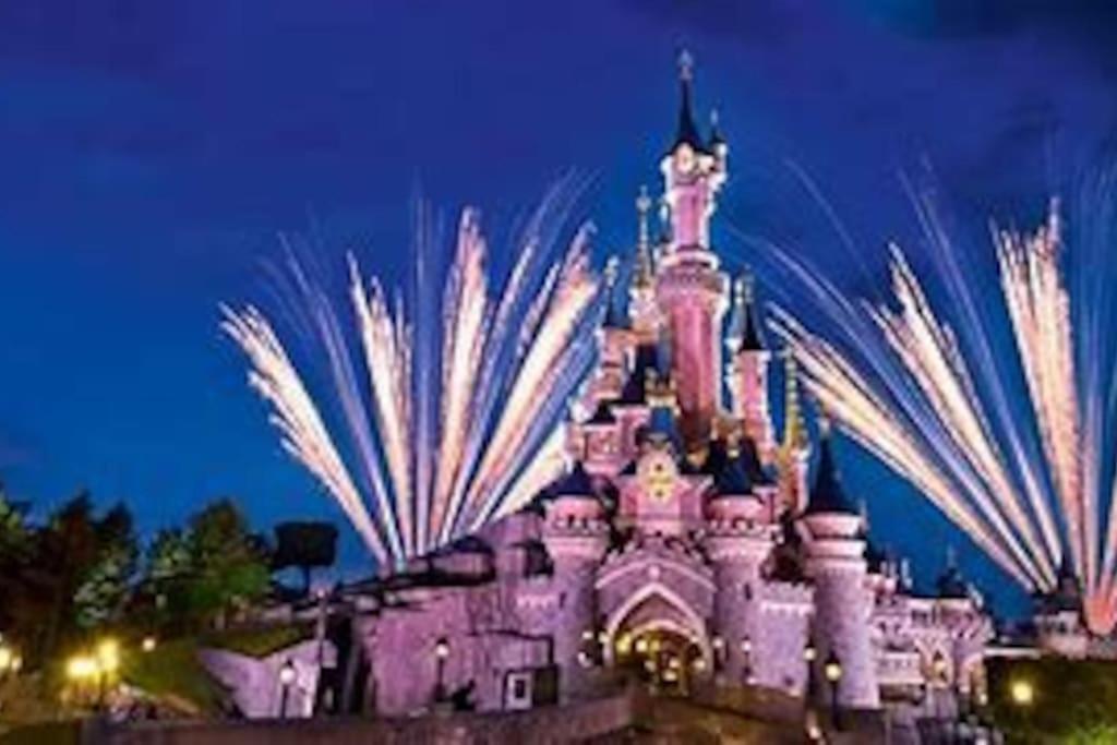 Proche Disney et Paris - Studio terrasse et parking privé Montévrain Buitenkant foto